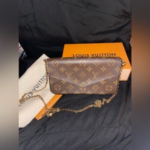 Authentic Louis Vuitton Monogram Félicie Pochette.
